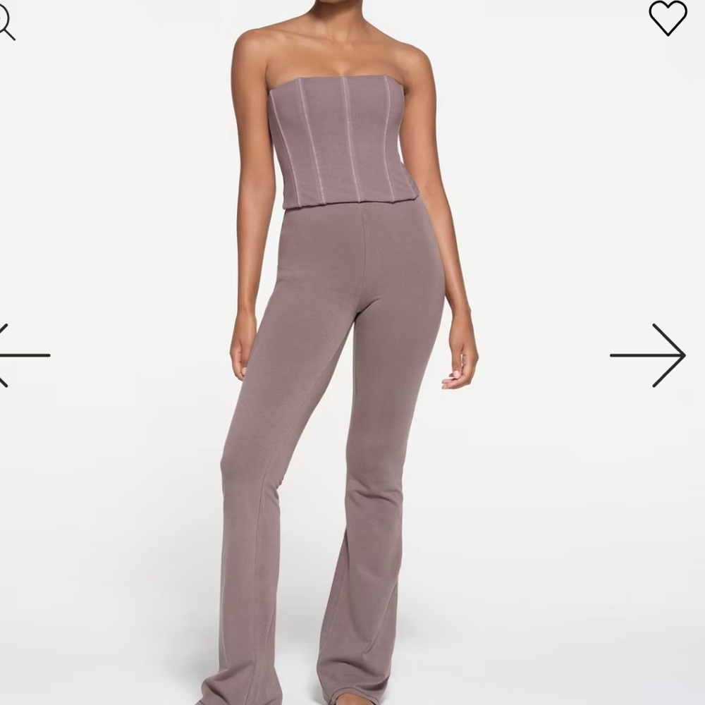Skims high waisted outdoor flare leggings